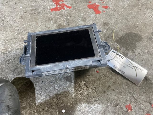 Mercedes-Benz E Class W212 2013-2016 Dash Display Unit