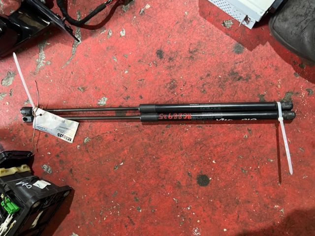 Volvo V40 P1 2012-2015 Tailgate Struts (Set)