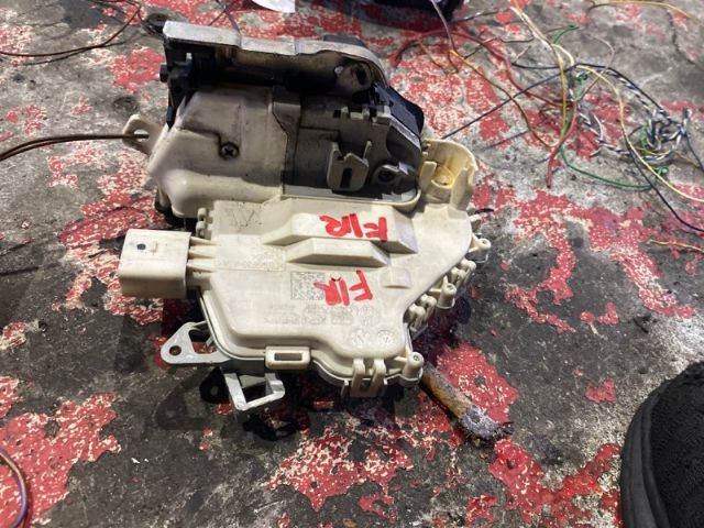 Audi A4 8K 2012-2015 RF Door Actuator