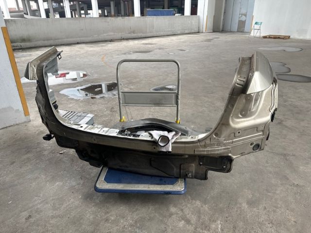 Mercedes-Benz E Class W212 2009 - 2012 Rear Panel Cut