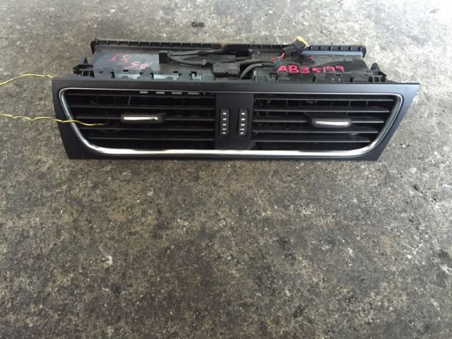 Audi A5 8T 2007-2010 Dash Vent Surround Centre