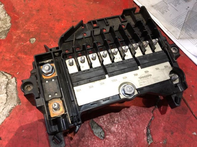 Volvo V40 P1 2012-2015 Battery Fuse Box