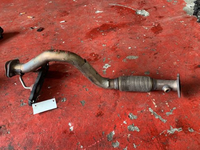 Audi A3 8P 2008-2012 Mid Pipe