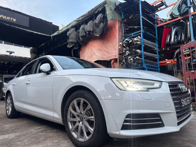 Audi A4 8W 2015-2018