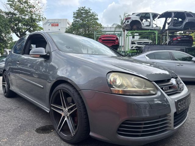 Volkswagen Golf GTi